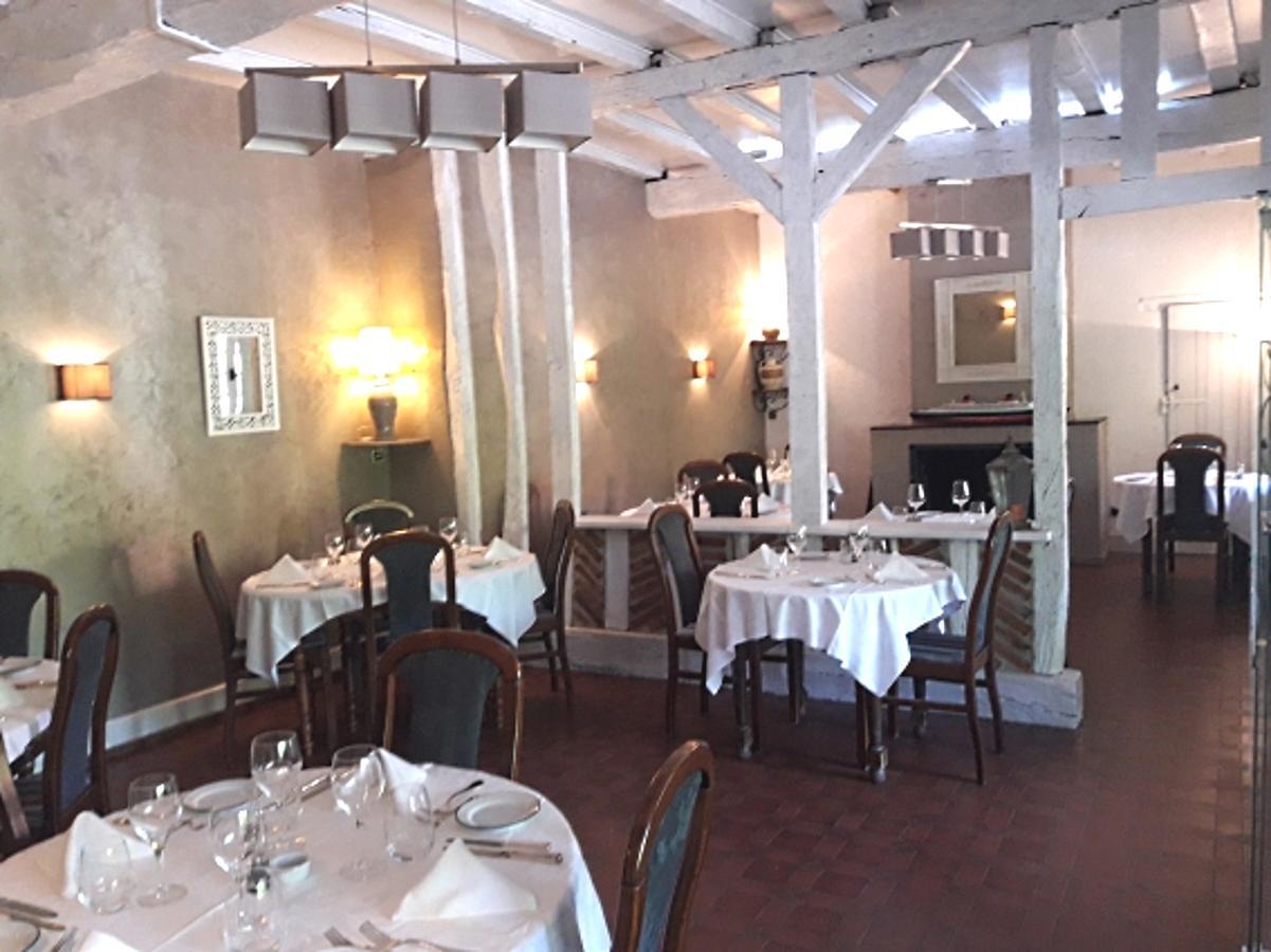 Hotel Restaurant La Croix Blanche Lyon Bagian luar foto